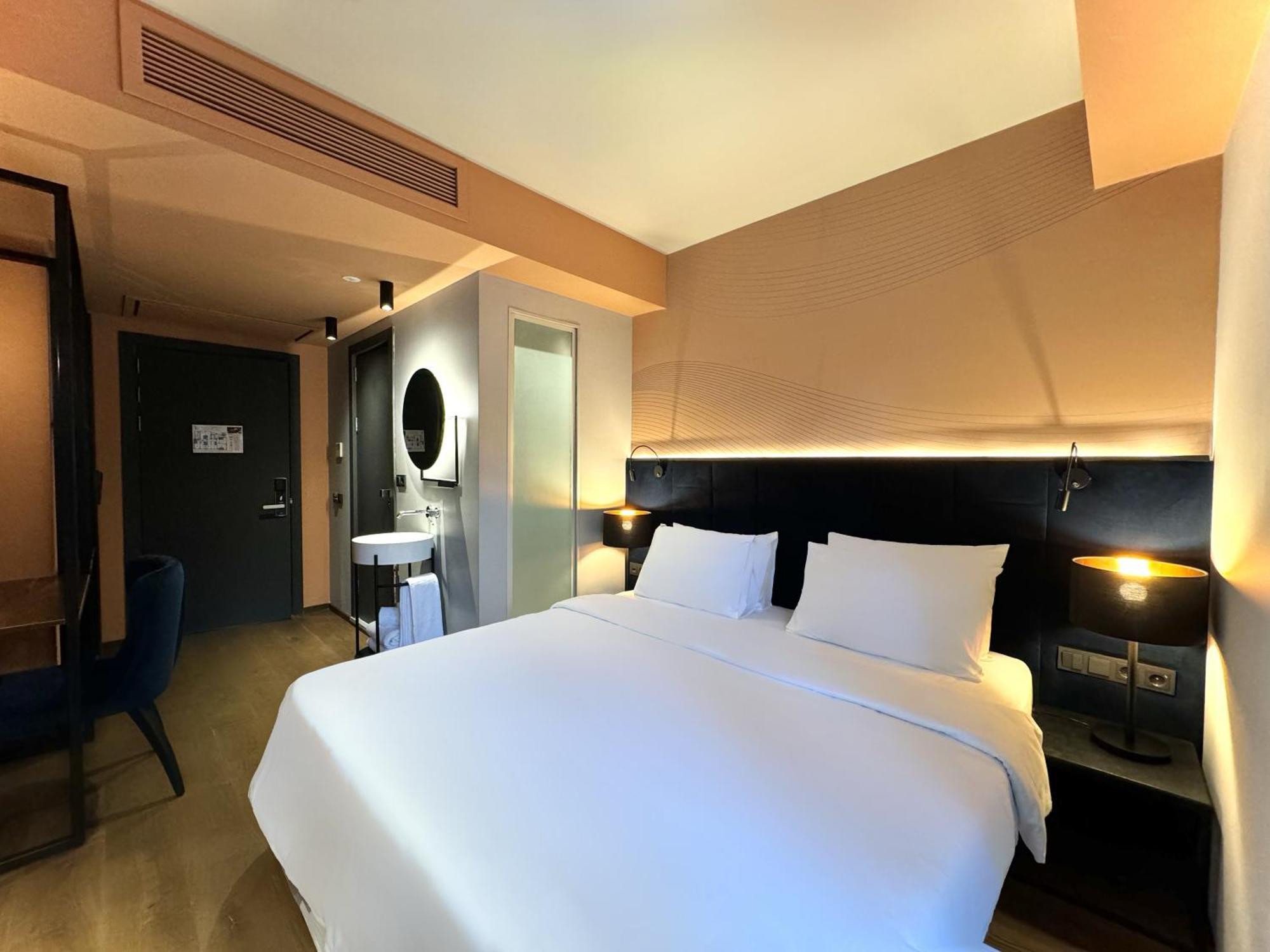 Tbilisi Edition - Design Hotel & Private Spa Exteriör bild